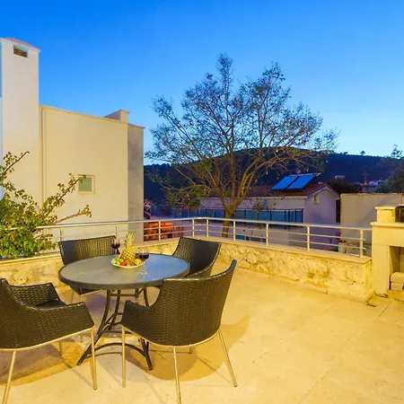 Tarus Mara Kaş